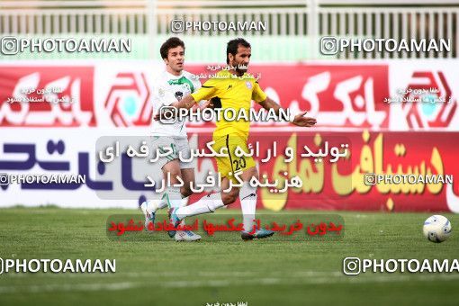 1196540, Tehran, [*parameter:4*], Iran Pro League، Persian Gulf Cup، 2010-11 season، Second Leg، Week 33، Naft Tehran ۱ v 2 Zob Ahan Esfahan on 2011/05/15 at Takhti Stadium