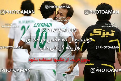 1196642, Tehran, [*parameter:4*], Iran Pro League، Persian Gulf Cup، 2010-11 season، Second Leg، Week 33، Naft Tehran ۱ v 2 Zob Ahan Esfahan on 2011/05/15 at Takhti Stadium