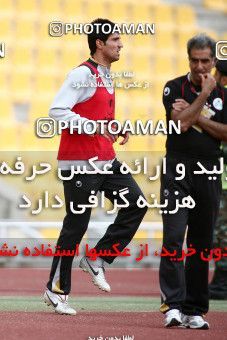 1196459, Tehran, [*parameter:4*], Iran Pro League، Persian Gulf Cup، 2010-11 season، Second Leg، Week 33، Naft Tehran ۱ v 2 Zob Ahan Esfahan on 2011/05/15 at Takhti Stadium