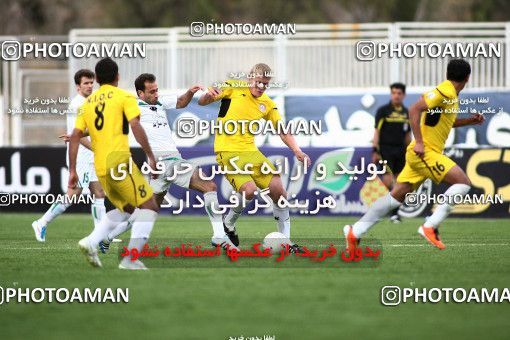 1196736, Tehran, [*parameter:4*], Iran Pro League، Persian Gulf Cup، 2010-11 season، Second Leg، Week 33، Naft Tehran ۱ v 2 Zob Ahan Esfahan on 2011/05/15 at Takhti Stadium