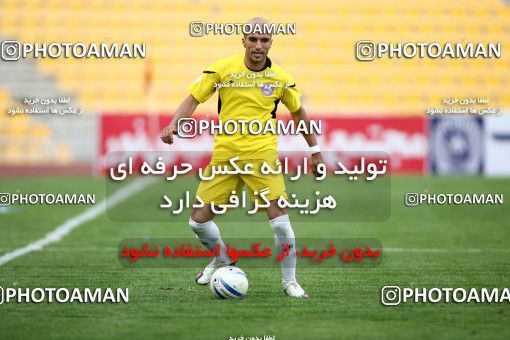 1196689, Tehran, [*parameter:4*], Iran Pro League، Persian Gulf Cup، 2010-11 season، Second Leg، Week 33، Naft Tehran ۱ v 2 Zob Ahan Esfahan on 2011/05/15 at Takhti Stadium