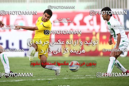 1196669, Tehran, [*parameter:4*], Iran Pro League، Persian Gulf Cup، 2010-11 season، Second Leg، Week 33، Naft Tehran ۱ v 2 Zob Ahan Esfahan on 2011/05/15 at Takhti Stadium