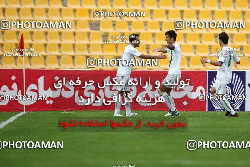 1196481, Tehran, [*parameter:4*], Iran Pro League، Persian Gulf Cup، 2010-11 season، Second Leg، Week 33، Naft Tehran ۱ v 2 Zob Ahan Esfahan on 2011/05/15 at Takhti Stadium