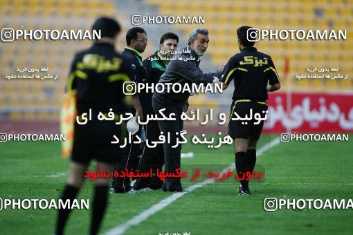 1196479, Tehran, [*parameter:4*], Iran Pro League، Persian Gulf Cup، 2010-11 season، Second Leg، Week 33، Naft Tehran ۱ v 2 Zob Ahan Esfahan on 2011/05/15 at Takhti Stadium