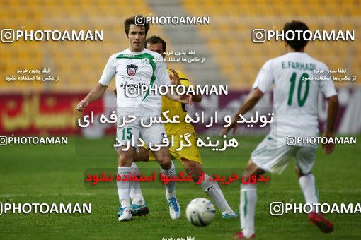 1196698, Tehran, [*parameter:4*], Iran Pro League، Persian Gulf Cup، 2010-11 season، Second Leg، Week 33، Naft Tehran ۱ v 2 Zob Ahan Esfahan on 2011/05/15 at Takhti Stadium