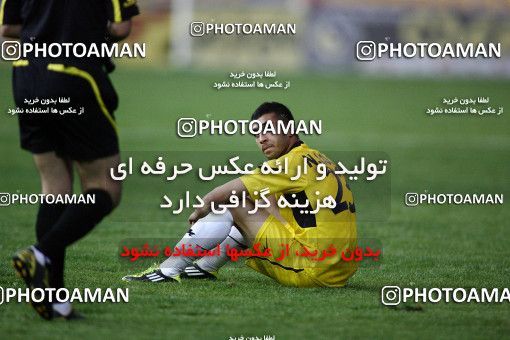 1196470, Tehran, [*parameter:4*], Iran Pro League، Persian Gulf Cup، 2010-11 season، Second Leg، Week 33، Naft Tehran ۱ v 2 Zob Ahan Esfahan on 2011/05/15 at Takhti Stadium