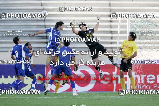 1205294, Tehran, Iran, Iran Pro League، Persian Gulf Cup، 2008-09 season، First Leg، Week 10، Esteghlal 5 v 2 Fajr-e Sepasi Shiraz on 2008/10/07 at Azadi Stadium