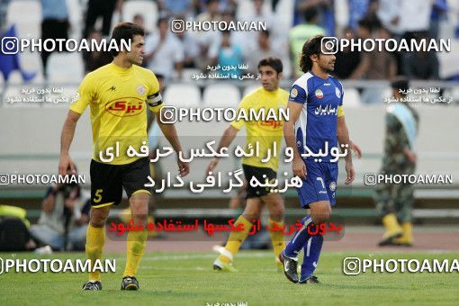 1205418, Tehran, Iran, Iran Pro League، Persian Gulf Cup، 2008-09 season، First Leg، Week 10، Esteghlal 5 v 2 Fajr-e Sepasi Shiraz on 2008/10/07 at Azadi Stadium