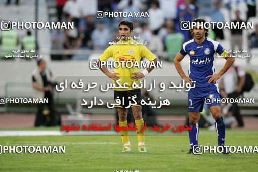 1205557, Tehran, Iran, Iran Pro League، Persian Gulf Cup، 2008-09 season، First Leg، Week 10، Esteghlal 5 v 2 Fajr-e Sepasi Shiraz on 2008/10/07 at Azadi Stadium