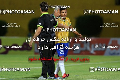 1221946, Abadan, [*parameter:4*], لیگ برتر فوتبال ایران، Persian Gulf Cup، Week 27، Second Leg، Sanat Naft Abadan 1 v 0 Paykan on 2018/04/05 at Takhti Stadium Abadan