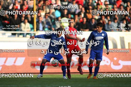 1228863, Tehran, Iran, Iran Pro League، Persian Gulf Cup، 2008-09 season، First Leg، Week 16، Persepolis ۱ v ۰ Esteghlal Ahvaz on 2008/11/26 at Azadi Stadium