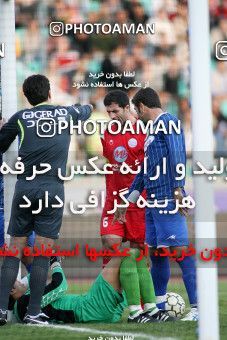 1228879, Tehran, Iran, Iran Pro League، Persian Gulf Cup، 2008-09 season، First Leg، Week 16، Persepolis ۱ v ۰ Esteghlal Ahvaz on 2008/11/26 at Azadi Stadium