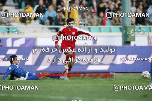 1228899, Tehran, Iran, Iran Pro League، Persian Gulf Cup، 2008-09 season، First Leg، Week 16، Persepolis ۱ v ۰ Esteghlal Ahvaz on 2008/11/26 at Azadi Stadium