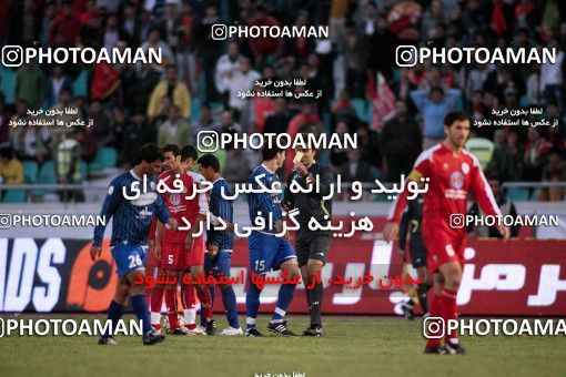 1228883, Tehran, Iran, Iran Pro League، Persian Gulf Cup، 2008-09 season، First Leg، Week 16، Persepolis ۱ v ۰ Esteghlal Ahvaz on 2008/11/26 at Azadi Stadium