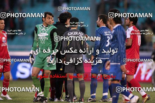 1228920, Tehran, Iran, Iran Pro League، Persian Gulf Cup، 2008-09 season، First Leg، Week 16، Persepolis ۱ v ۰ Esteghlal Ahvaz on 2008/11/26 at Azadi Stadium