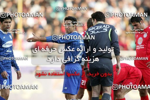 1241572, Tehran, Iran, Iran Pro League، Persian Gulf Cup، 2008-09 season، First Leg، Week 16، Persepolis ۱ v ۰ Esteghlal Ahvaz on 2008/11/26 at Azadi Stadium