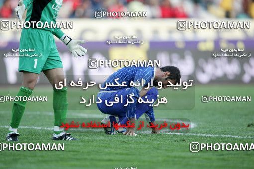 1241589, Tehran, Iran, Iran Pro League، Persian Gulf Cup، 2008-09 season، First Leg، Week 16، Persepolis ۱ v ۰ Esteghlal Ahvaz on 2008/11/26 at Azadi Stadium