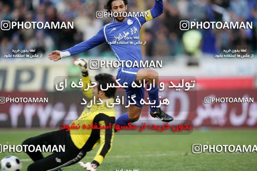 1241456, Tehran, Iran, Iran Pro League، Persian Gulf Cup، 2008-09 season، First Leg، Week 16، Saipa ۰ v 2 Esteghlal on 2008/11/29 at Azadi Stadium