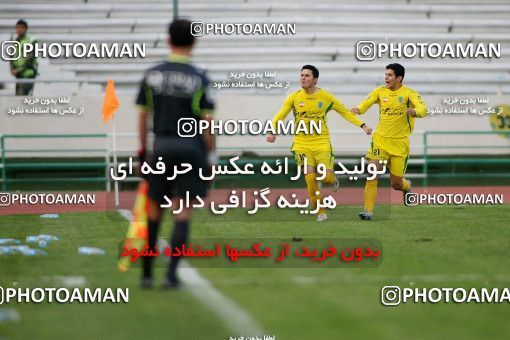 1239622, Tehran, Iran, Iran Pro League، Persian Gulf Cup، 2008-09 season، First Leg، Week 17، Rah Ahan ۱ v ۰ Persepolis on 2008/12/04 at Azadi Stadium