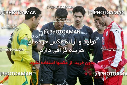 1240264, Tehran, Iran, Iran Pro League، Persian Gulf Cup، 2008-09 season، First Leg، Week 17، Rah Ahan ۱ v ۰ Persepolis on 2008/12/04 at Azadi Stadium