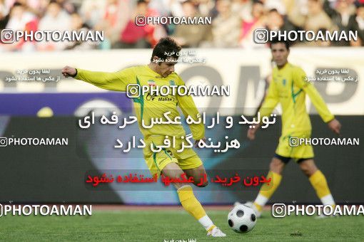 1240134, Tehran, Iran, Iran Pro League، Persian Gulf Cup، 2008-09 season، First Leg، Week 17، Rah Ahan ۱ v ۰ Persepolis on 2008/12/04 at Azadi Stadium