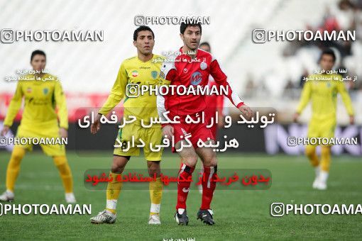 1240088, Tehran, Iran, Iran Pro League، Persian Gulf Cup، 2008-09 season، First Leg، Week 17، Rah Ahan ۱ v ۰ Persepolis on 2008/12/04 at Azadi Stadium