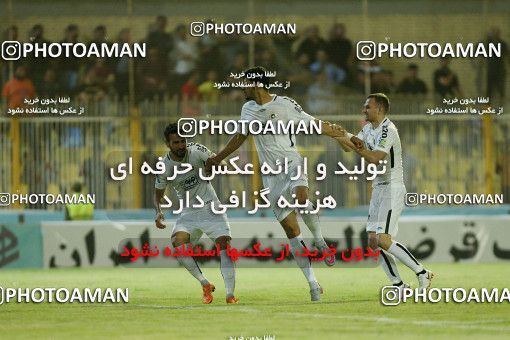 1255851, Masjed Soleyman, , لیگ برتر فوتبال ایران، Persian Gulf Cup، Week 8، First Leg، Naft M Soleyman 0 v 2 Sepahan on 2018/09/27 at Behnam Mohammadi Stadium