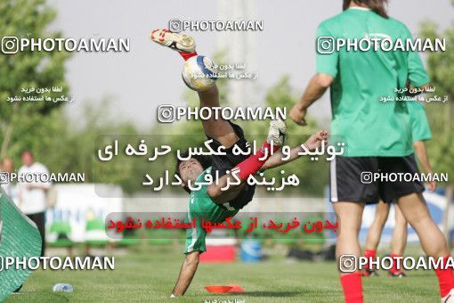 1269980, Tehran, , Iran National Football Team Training Session on 2005/05/26 at Iran National Football Center