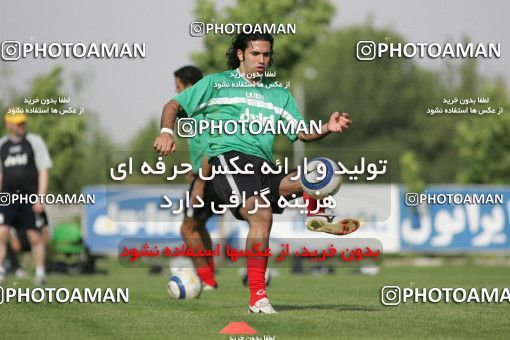 1269993, Tehran, , Iran National Football Team Training Session on 2005/05/26 at Iran National Football Center