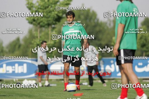 1270060, Tehran, , Iran National Football Team Training Session on 2005/05/26 at Iran National Football Center