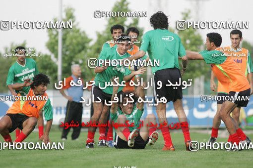 1270081, Tehran, , Iran National Football Team Training Session on 2005/05/26 at Iran National Football Center