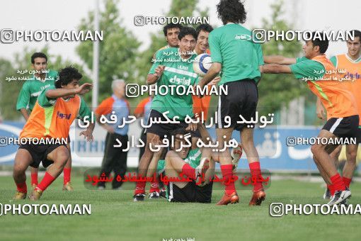 1270039, Tehran, , Iran National Football Team Training Session on 2005/05/26 at Iran National Football Center