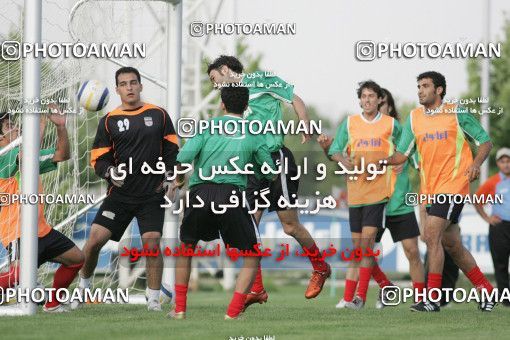 1270012, Tehran, , Iran National Football Team Training Session on 2005/05/26 at Iran National Football Center