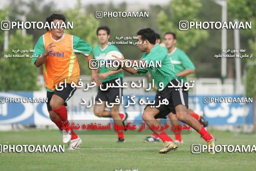 1270028, Tehran, , Iran National Football Team Training Session on 2005/05/26 at Iran National Football Center