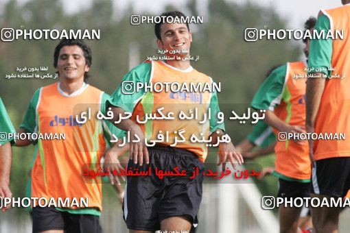 1269992, Tehran, , Iran National Football Team Training Session on 2005/05/26 at Iran National Football Center