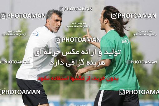 1270052, Tehran, , Iran National Football Team Training Session on 2005/05/26 at Iran National Football Center