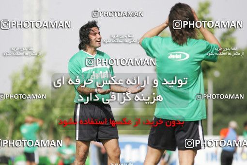 1270019, Tehran, , Iran National Football Team Training Session on 2005/05/26 at Iran National Football Center