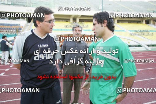 1270143, Tehran, Iran, Iran National Football Team Training Session on 2005/05/28 at Azadi Stadium