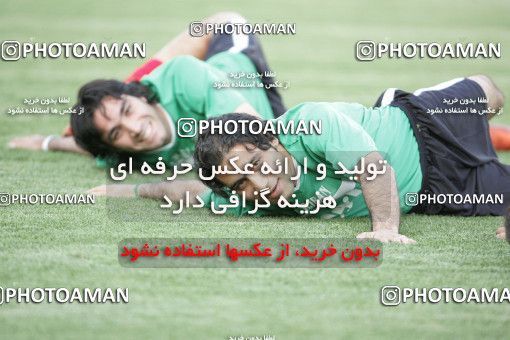 1270121, Tehran, Iran, Iran National Football Team Training Session on 2005/05/28 at Azadi Stadium