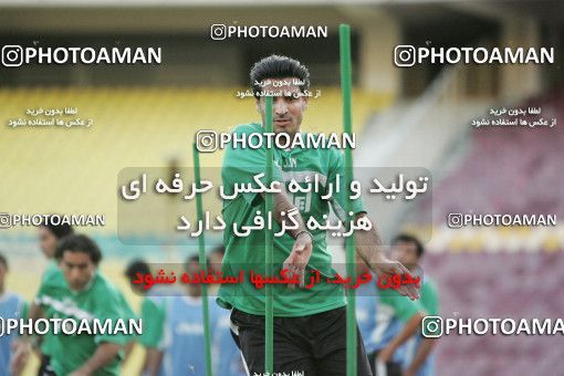 1270137, Tehran, Iran, Iran National Football Team Training Session on 2005/05/28 at Azadi Stadium