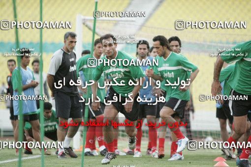 1270221, Tehran, Iran, Iran National Football Team Training Session on 2005/05/28 at Azadi Stadium