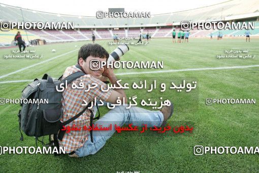 1270119, Tehran, Iran, Iran National Football Team Training Session on 2005/05/28 at Azadi Stadium