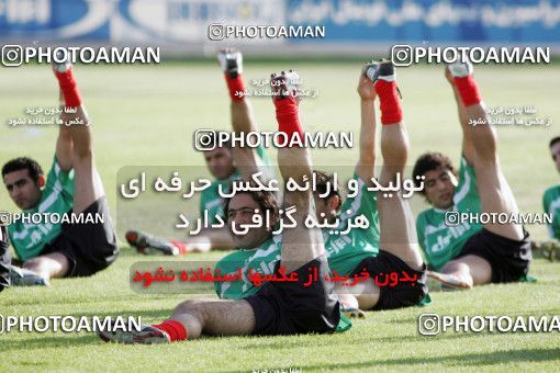 1270464, Tehran, , Iran National Football Team Training Session on 2005/05/31 at Iran National Football Center