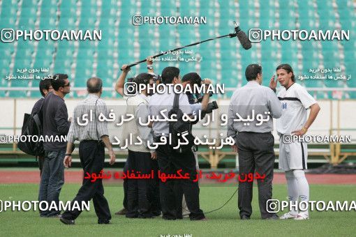 1270629, Tehran, , مسابقات مقدماتی جام جهانی 2006 آلمان, Iran National Football Team Training Session on 2005/06/02 at Azadi Stadium