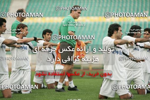 1270636, Tehran, , مسابقات مقدماتی جام جهانی 2006 آلمان, Iran National Football Team Training Session on 2005/06/02 at Azadi Stadium