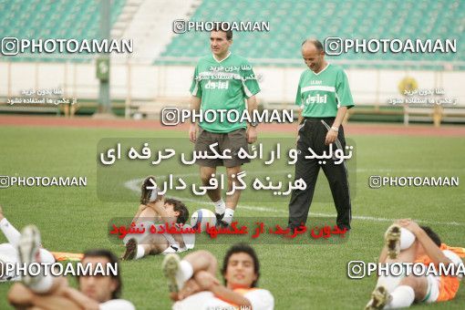 1270677, Tehran, , مسابقات مقدماتی جام جهانی 2006 آلمان, Iran National Football Team Training Session on 2005/06/02 at Azadi Stadium