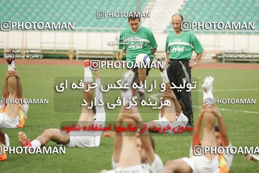 1270626, Tehran, , مسابقات مقدماتی جام جهانی 2006 آلمان, Iran National Football Team Training Session on 2005/06/02 at Azadi Stadium