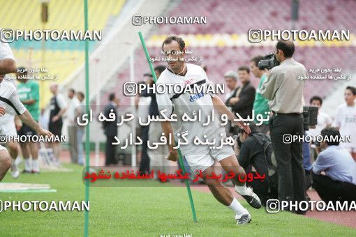 1270655, Tehran, , مسابقات مقدماتی جام جهانی 2006 آلمان, Iran National Football Team Training Session on 2005/06/02 at Azadi Stadium