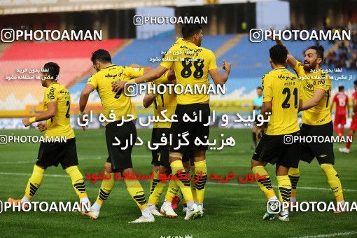 1285398, Isfahan, , Iran Pro League، Persian Gulf Cup، 2018-19 season، First Leg، Week 9، Sepahan 3 v 2 Nassaji Mazandaran F.C on 2018/10/19 at Naghsh-e Jahan Stadium