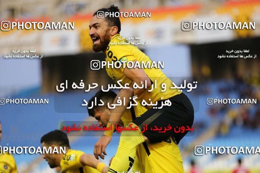 1285413, Isfahan, , Iran Pro League، Persian Gulf Cup، 2018-19 season، First Leg، Week 9، Sepahan 3 v 2 Nassaji Mazandaran F.C on 2018/10/19 at Naghsh-e Jahan Stadium